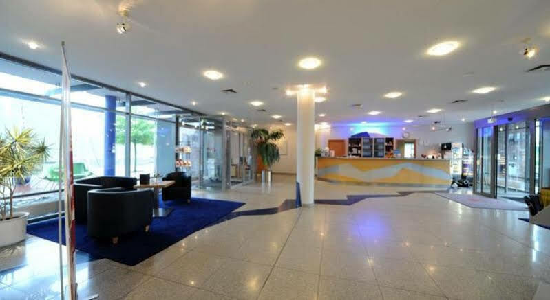 Hotel Stadthafen Stade Bagian luar foto